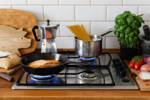 Cele mai importante 6 vase de gătit pe care trebuie să la ei în bucătărie
