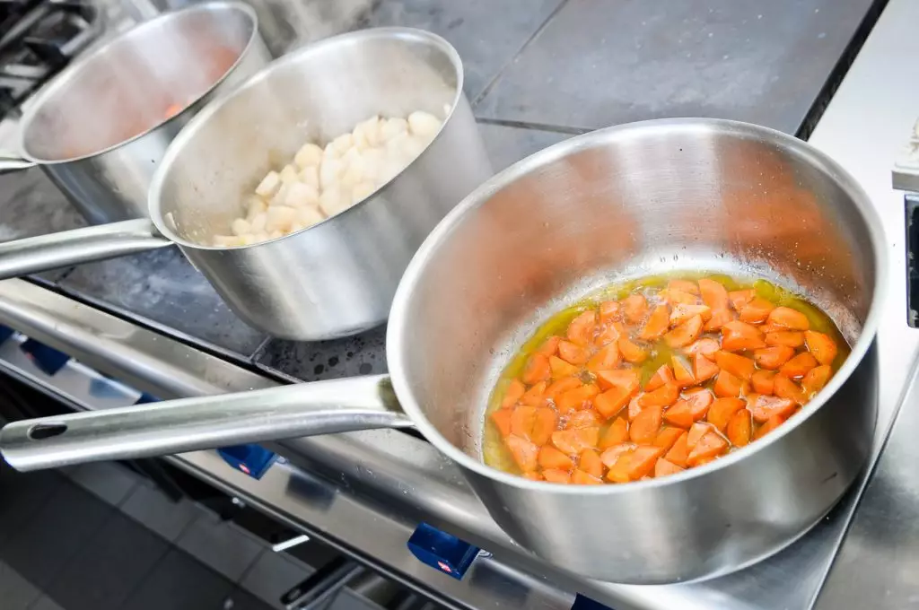 paddle amusement lend Cele mai importante 6 vase de gătit pe care trebuie să le ai în bucătărie