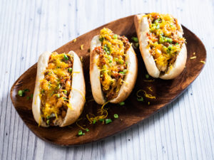 Hot dog în stil mexican