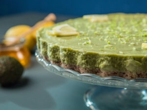 cheesecake-cu-avocado-curmale-si-nuci-pecan